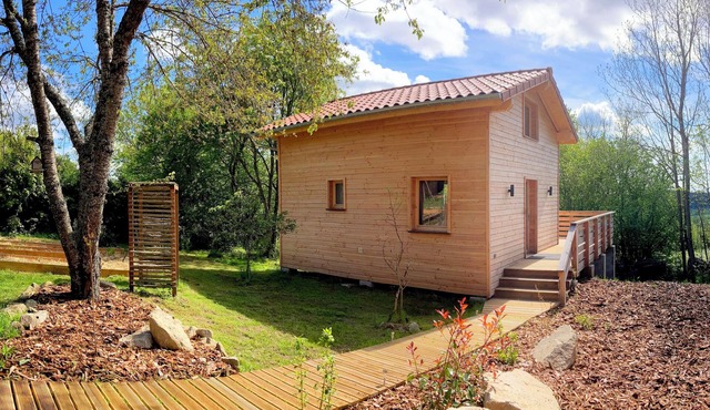 Chalet-gîte 6 pers. + kitchen-living-dining room + shower + WC + terrace