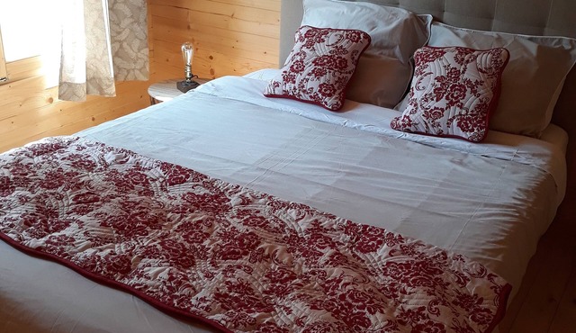Chalet/gîte Indépendant, 1 Chambre, Piscine, Près de Lascaux IV