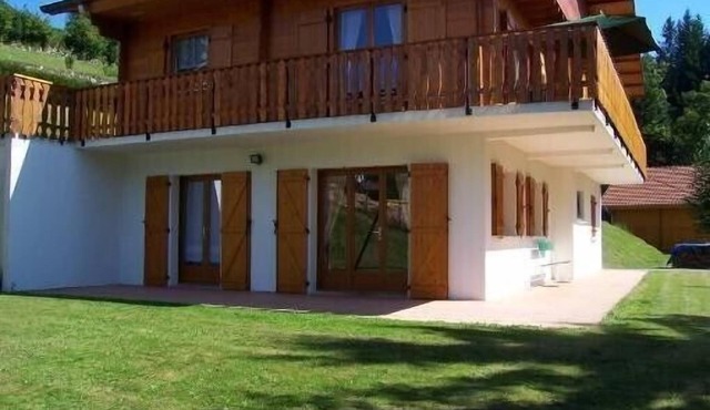 CHALET GERARDMER renting the ground floor of 90 m2 plot of 3000m2