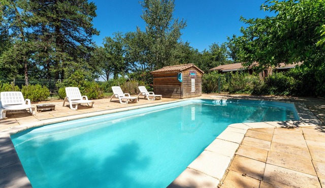 Chalet 'Gite Romarin' with Shared Pool, Private Terrace and Wi-Fi