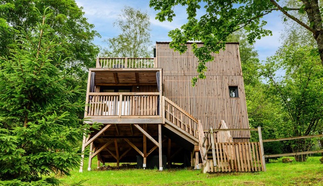 Chalet 'Gîte Le Pieraline' with Mountain View, Private Terrace and Wi-Fi