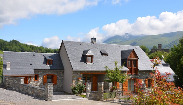 Chalet Gite Louron Maison Génos Loudenvielle 5 p 2 ch, garage bicycle fishing WIFI