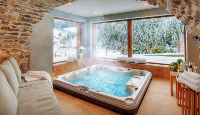 Chalet Goville - luxury alpine base for 15 sauna & hot tub - OVO Network