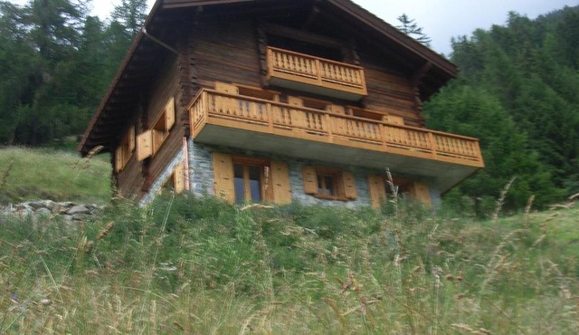 Chalet Grouse