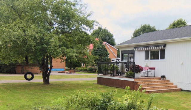 Chalet + guesthouse with spa