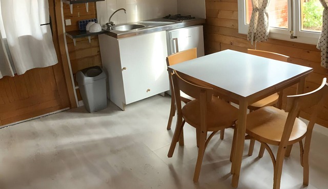 Chalet 'Guzet 4 Personnes 25' with Private Terrace, Private Garden and Wi-Fi