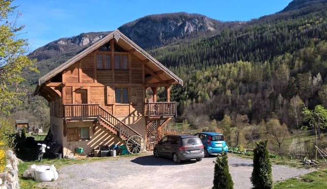 Chalet Gyronde - Your alpine getaway