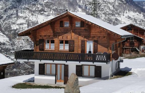 CHALET HÜTTLE - authentisch, ruhig, mitten im grün