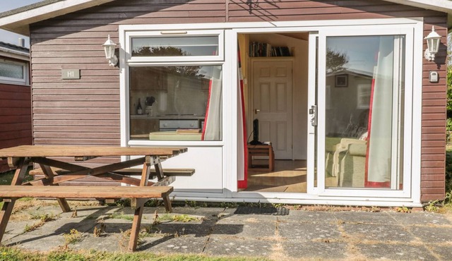 CHALET H1, family friendly in St Merryn