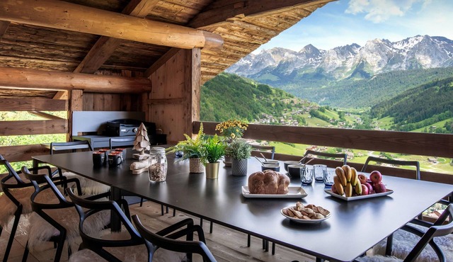 Chalet Happyview - luxury holiday for 15 with pool & sauna - OVO Network