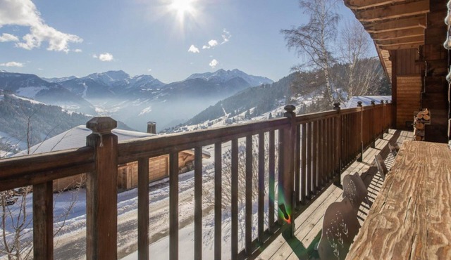 Chalet 'Haut 6' with Mont Blanc View, Private Terrace, and Wi-Fi