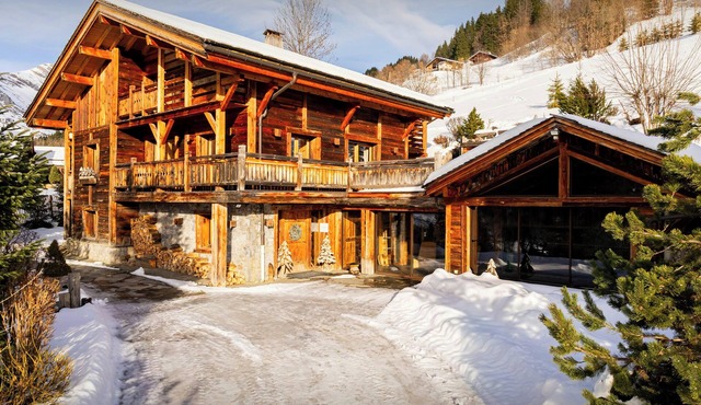 Chalet Hayoka - Ski-in, ski-out chalet with a wellness area - OVO Network