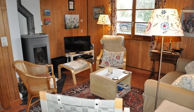 Chalet Héloïse is located approx. 750 m from the start of the Barboleuse gondola to the Villars-Gryo