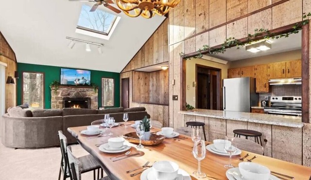 Chalet Hemlock | Pool Table | Poconos