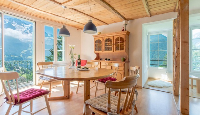 Chalet Hunnenfluh - dream views, Alpine setting