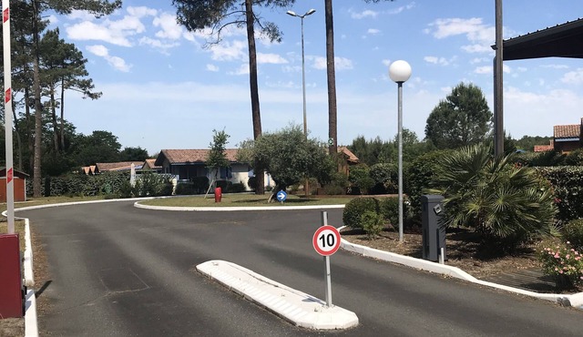 Chalet in a holiday village near the beach