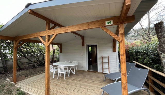 Chalet in a residential campsite in South Ardèche
