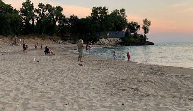 Chalet in Beachfront community! 2 Pools,Playgrounds,V-ball, Tennis,Pickleball!