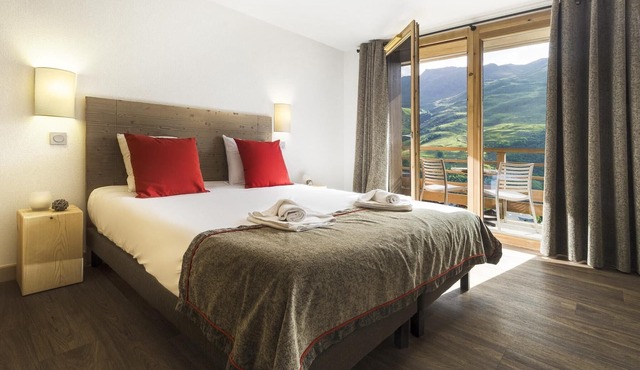 Chalet in French Alps with Premium Spa Access