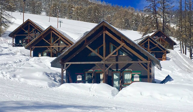 Chalet in front of the slopes at RISOUL 1850