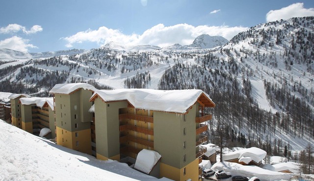 Chalet in Isola near Ski Slopes