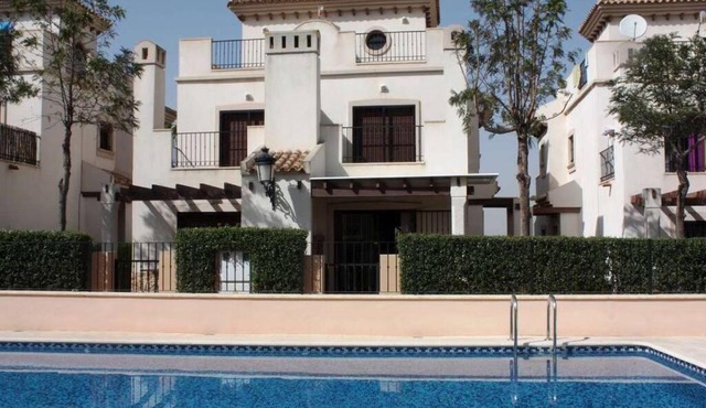 Chalet in La Finca Golf Algorfa