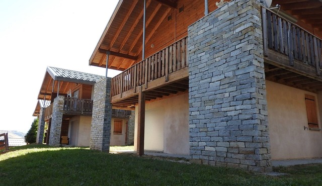 Chalet in La Norma near Ski Lifts