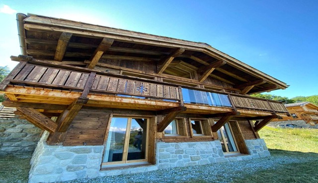 Chalet in Les Masses with garden