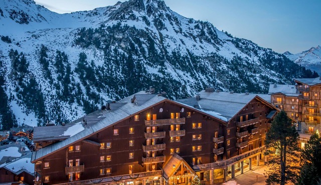Chalet in Paradiski with Stunning Ski Views