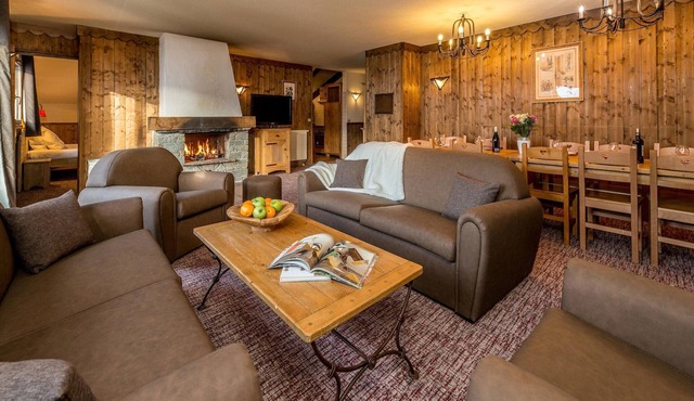 Chalet in Paradiski with Stunning Ski Views