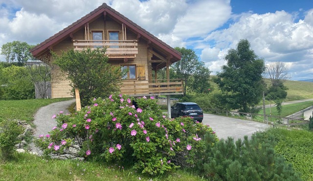 CHALET in PRENOVEL in the Haut-Jura, 5 bedrooms, sleeps 10