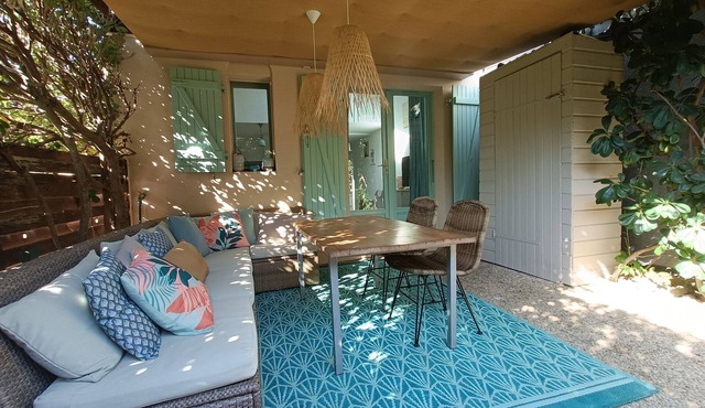 Chalet in residence with swimming pool 5 minutes from the sea Gruissan