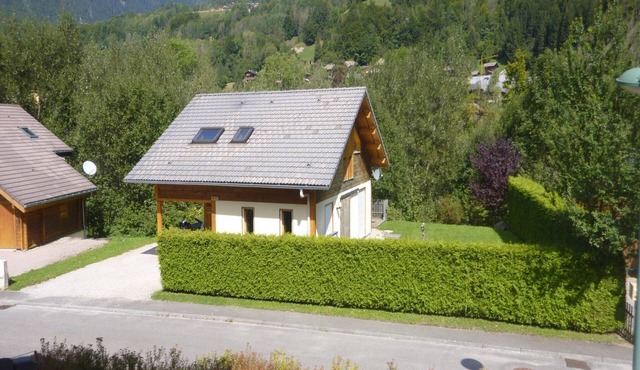 Chalet in Saint-Jean near Ski Lift