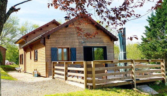 Chalet in the heart of nature with private pool