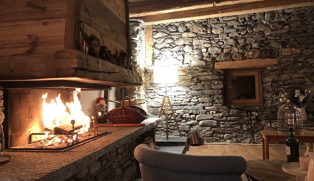 Chalet in the heart of the Haute Tarentaise. Sleeps 11-13