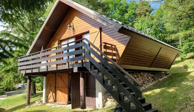 Chalet in the mountains, Massif du Vercors, 1100 meters, Piano at your disposal