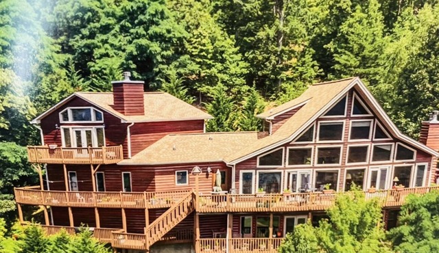 Chalet in the Mountains with Panoramic Views