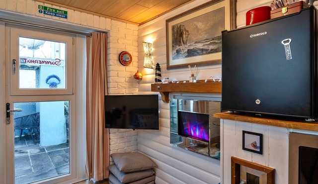 Chalet in Tintagel with Stunning Sea Views