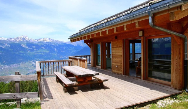 Chalet in Veysonnaz with hot tub