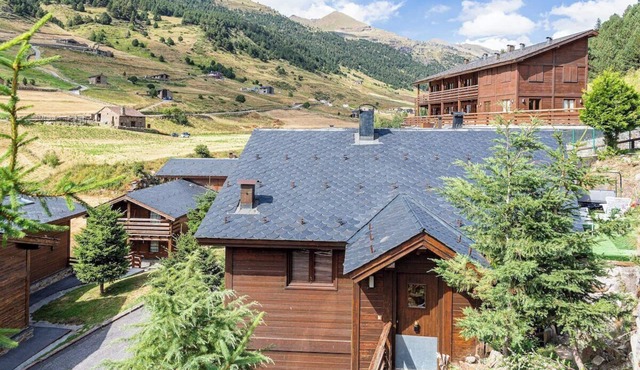 Chalet Incles Retreat