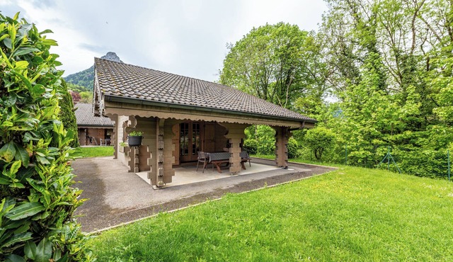 Chalet 'Indépendant 3 Personnes' with Mountain View, Private Terrace and Wi-Fi