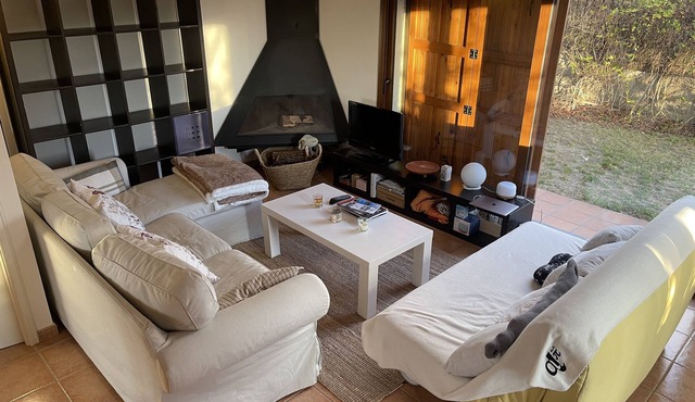 Chalet, individual house, very quiet, at 5 min walking distance from boulangerie