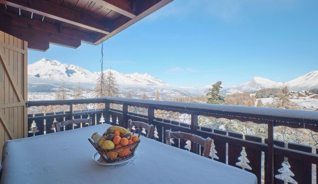 CHALET INDIVIDUEL Sylvaine ski resort mountain La Joue du Loup Hautes Alpes