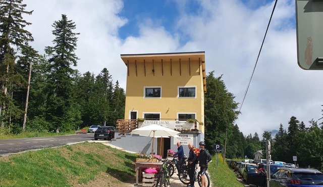 Chalet Jaune CHAMECHAUDE