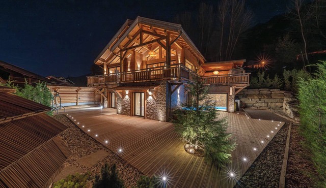 CHALET JERI 12Pers Swimming pool Jacuzzi Sauna ! South-facing chalet in Serre Chevalier