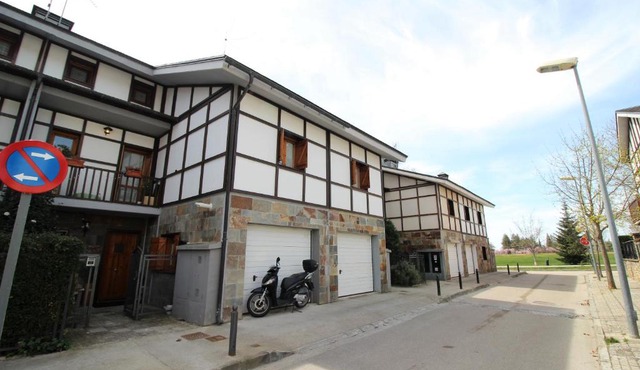 Chalet junto a la Ciudadela de Jaca