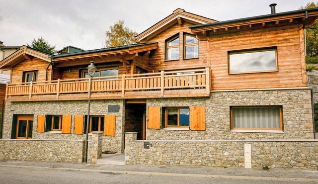 Chalet Kusi Wasi is a luxury home in the heart of the pyrénées mountains