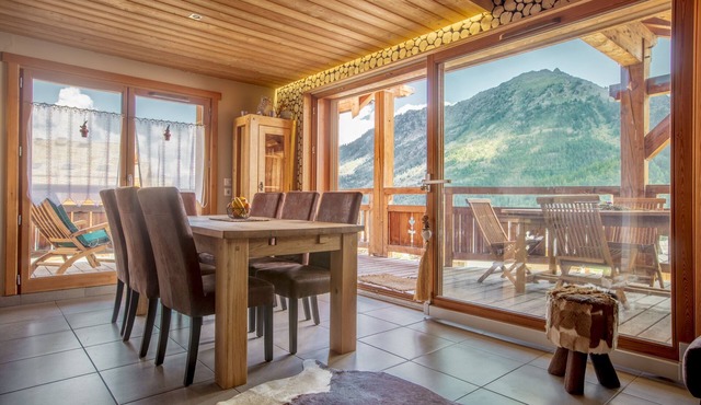 CHALET K Luxury 8 people in Montgenevre on tracks was winter with spa and pool