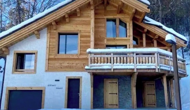 Chalet Kelly aux Orres, Luxe et Nature