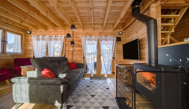 Chalet L'Abitiz - Three Bedroom Chalet, Sleeps 10